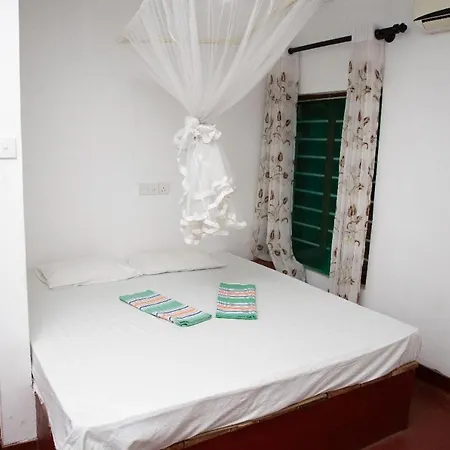 Beach Raised Guest House Tangalle Exterior photo